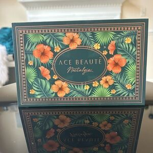 ACE BEAUTE Nostalgia Eyeshadow Palette